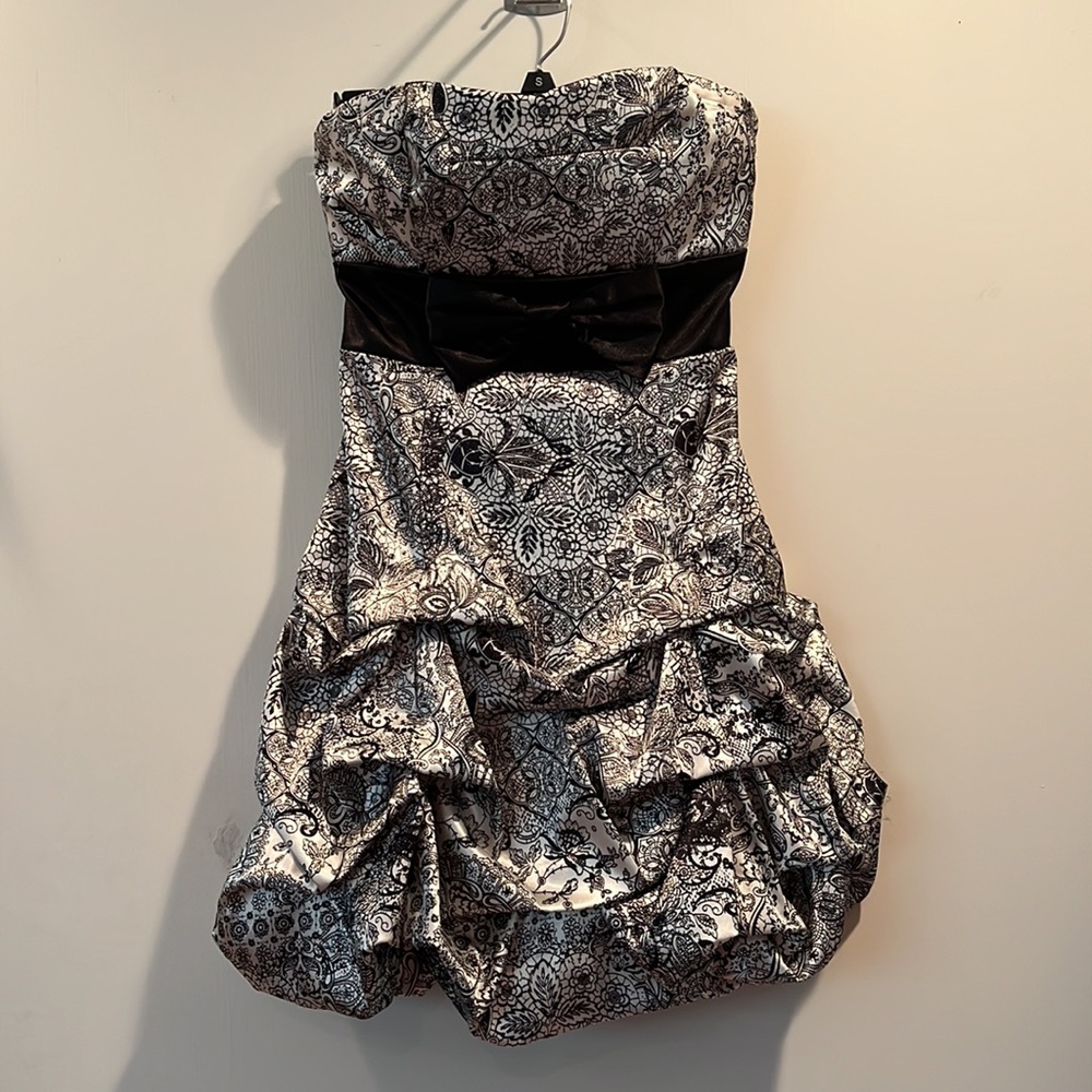 Ruby Rox Strapless Dress - image 1